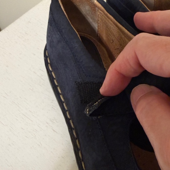 Born Women’s Navy Blue Suede Mary Jane Flats / Size 7 (38) / Very Good Condition - Picture 4 of 10